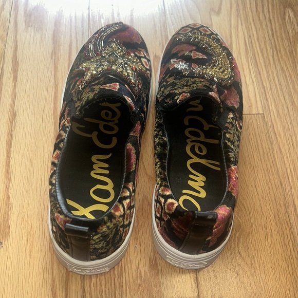 New Sam Edelman Moon and Stars Shoes - Picture 4 of 6